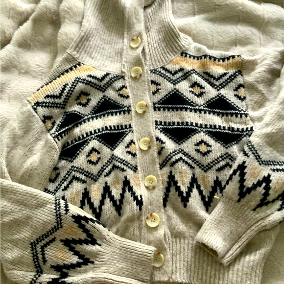 Geometric Patterned Cream Sweater - Picture 1 of 4
